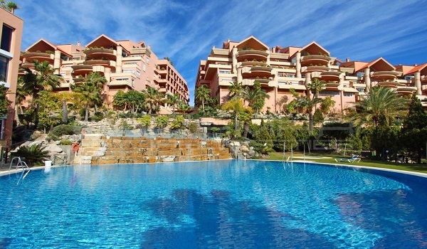 Apartments For Sale in Magna Marbella, Nueva Andalucia, Marbella. | LuxuryForSale.Properties, Luxury Real Estate For Sale & Rent.