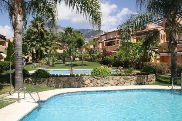 Homes For Sale in Oasis de Nagueles, Marbella Golden Mile. | LuxuryForSale.Properties, Luxury Real Estate For Sale & Rent.