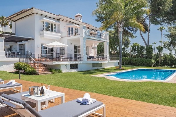 Holiday Rental License in Andalucia, Spain. | LuxuryForSale.Properties Real Estate.