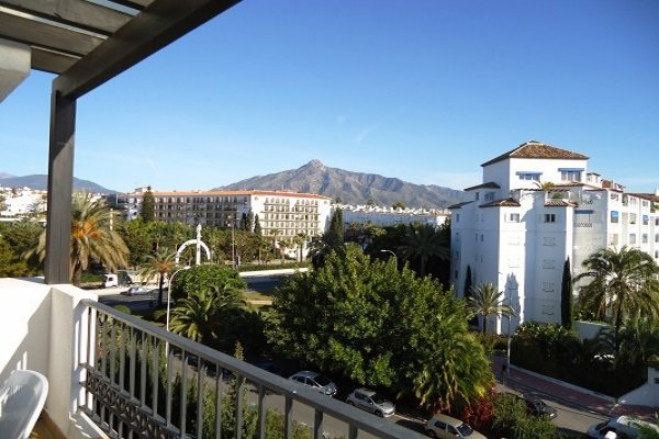 Apartments For Sale in Medina Gardens, Puerto Banus, Marbella.
