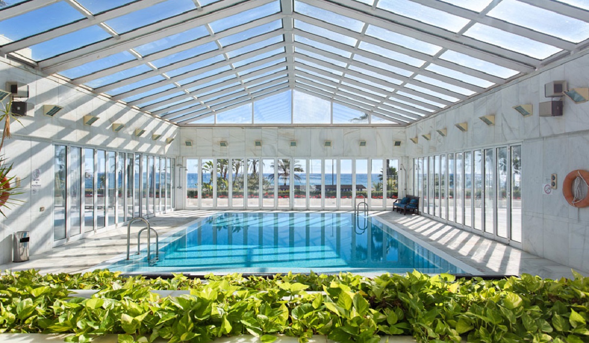 los granados banus heated pool