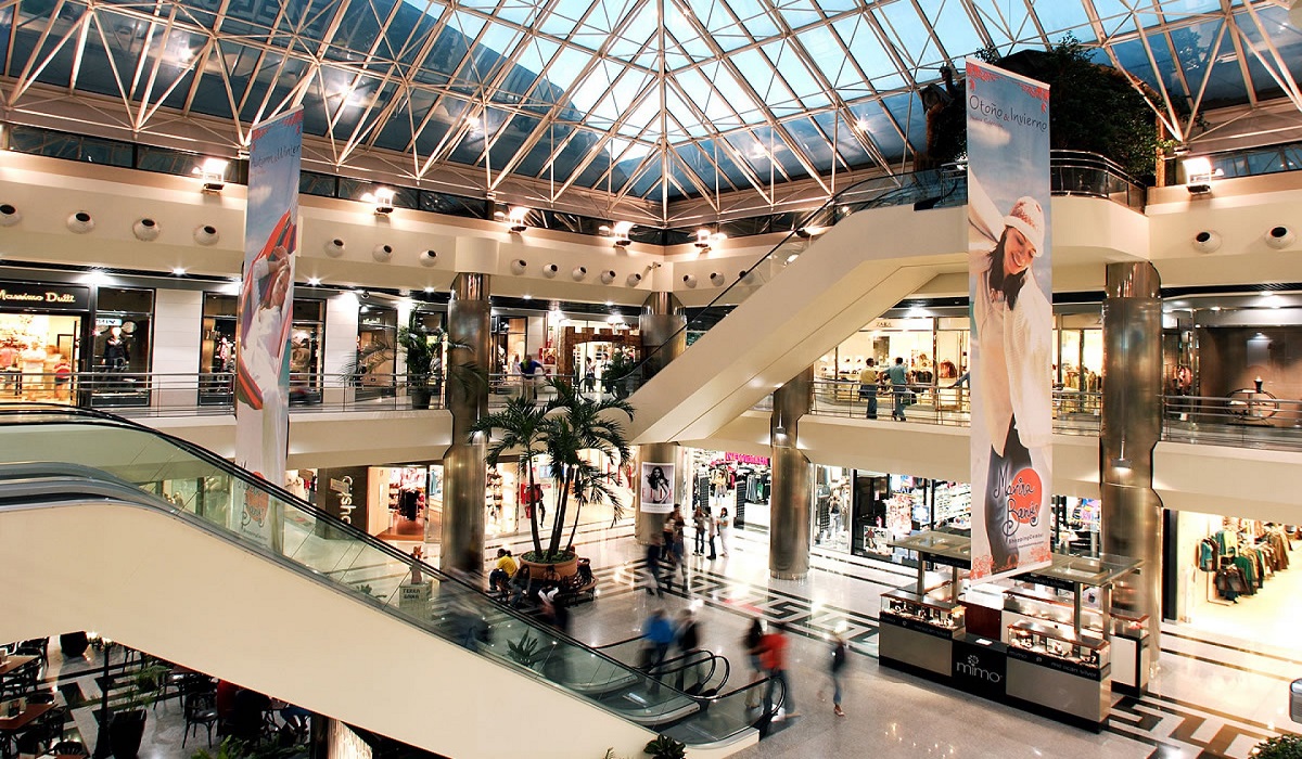 marina banus shopping marbella Luxury Shopping in Marbella.