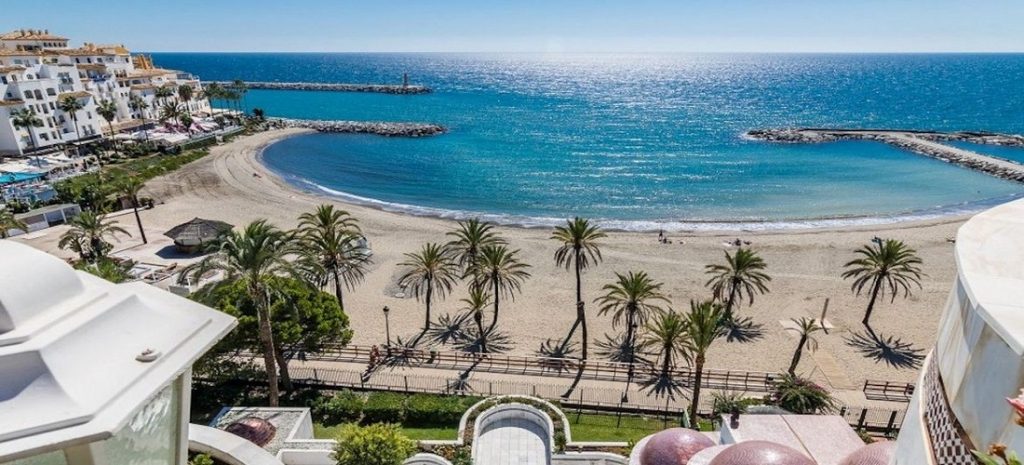 banus penthouse beach