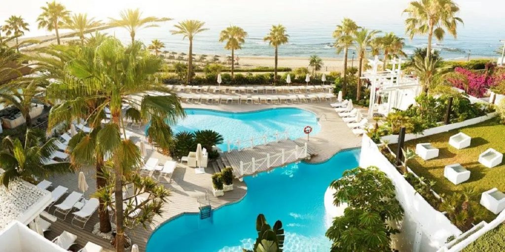 puente romano beach