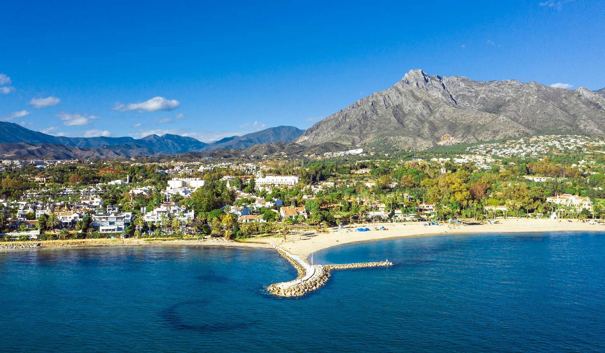 Beach Puente Romano