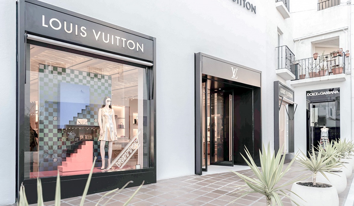 shops in puerto banus, marbella