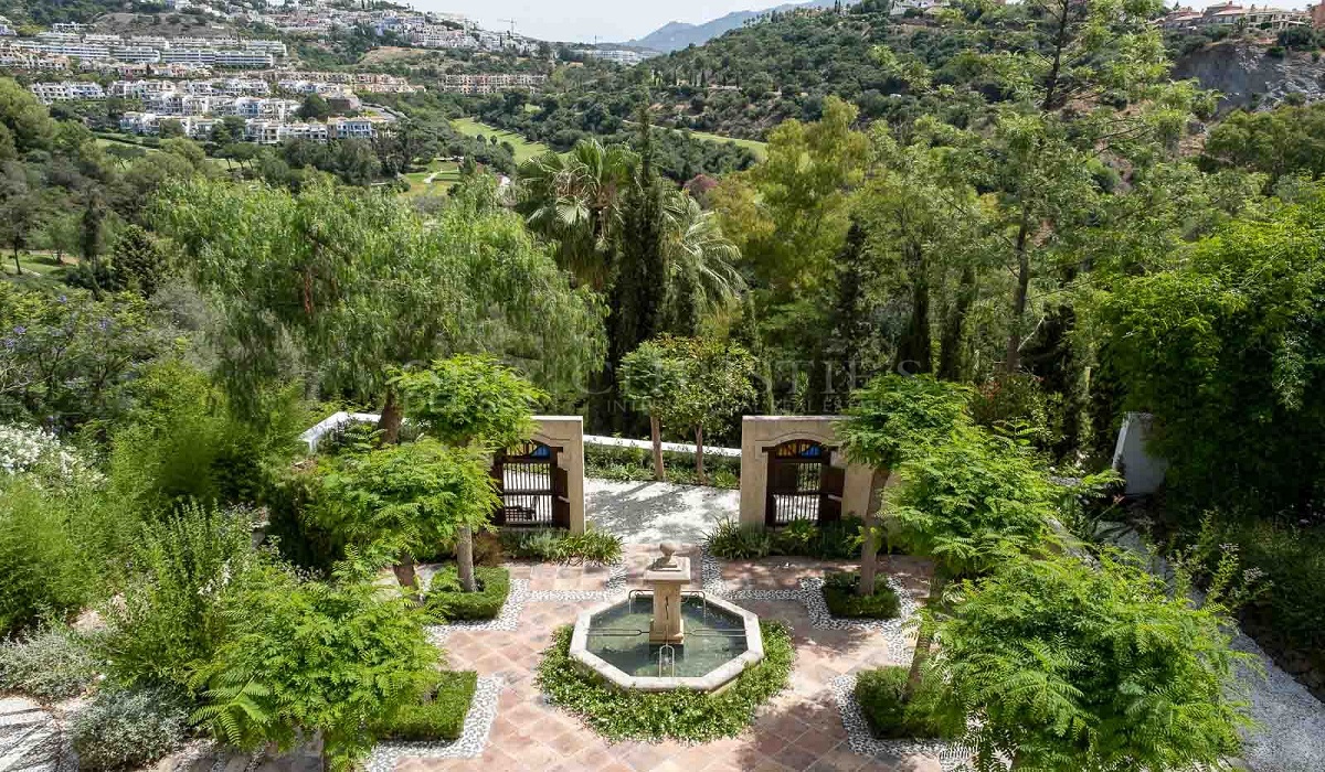 homes in el almendro marbella