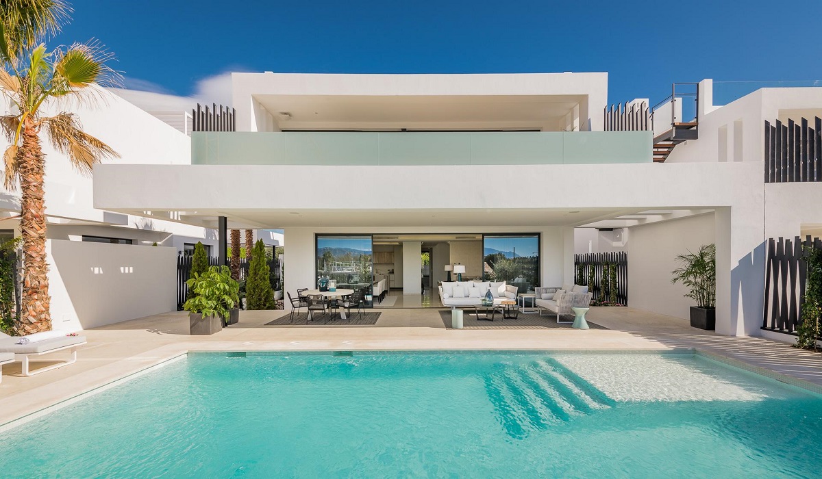 altos de puente romano villas