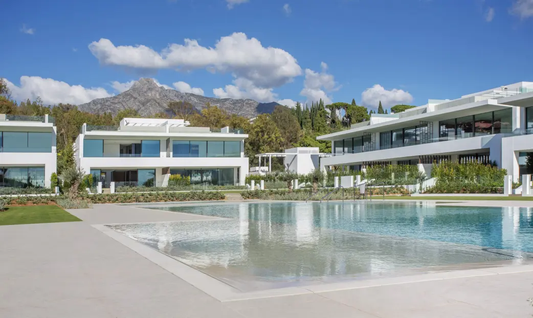 marbella golden mile properties