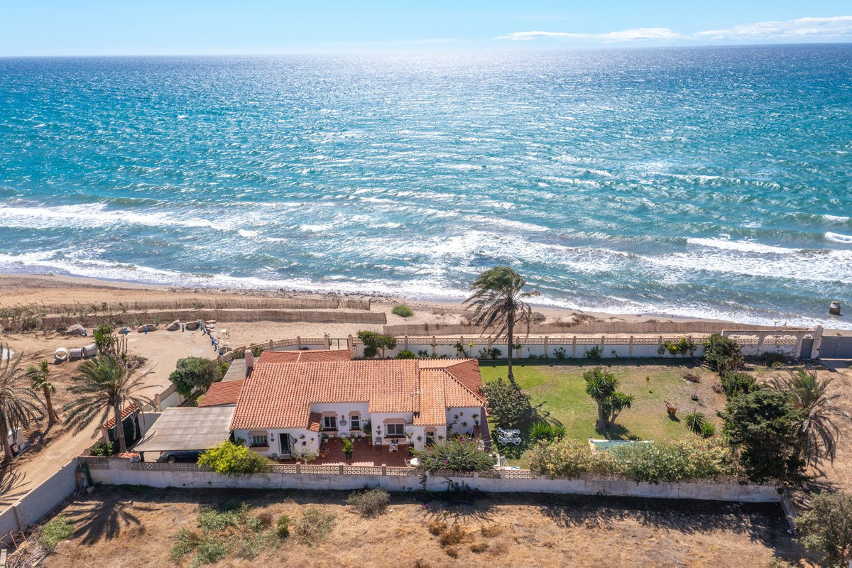 bank repossession property Spain beachfront property